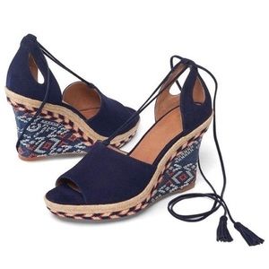 CAbi Isla Wedge 7.5 still in box